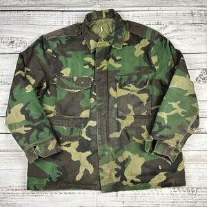VTG 60s Woodland Camo Quilted Zip Jacket 4 Pocket Military Thrashed Distressed
